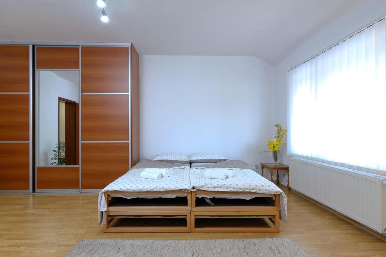 The Cosmic Gate Apartments Visoko Eksteriør billede